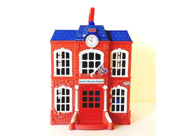 Vintage 2002 Fisher Price Loving Family Sweet Streets School House