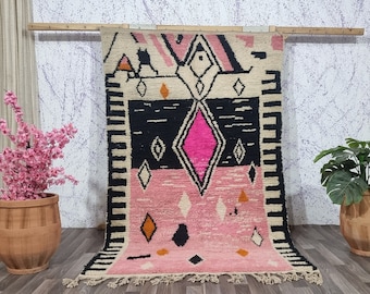Hand Knotted Beni Ourain Rug : Unique Moroccan Dining Room Round 10 Ft  - Geometric Moroccan  Colorful Shag Rug - Moroccan Boujad HallwayRug