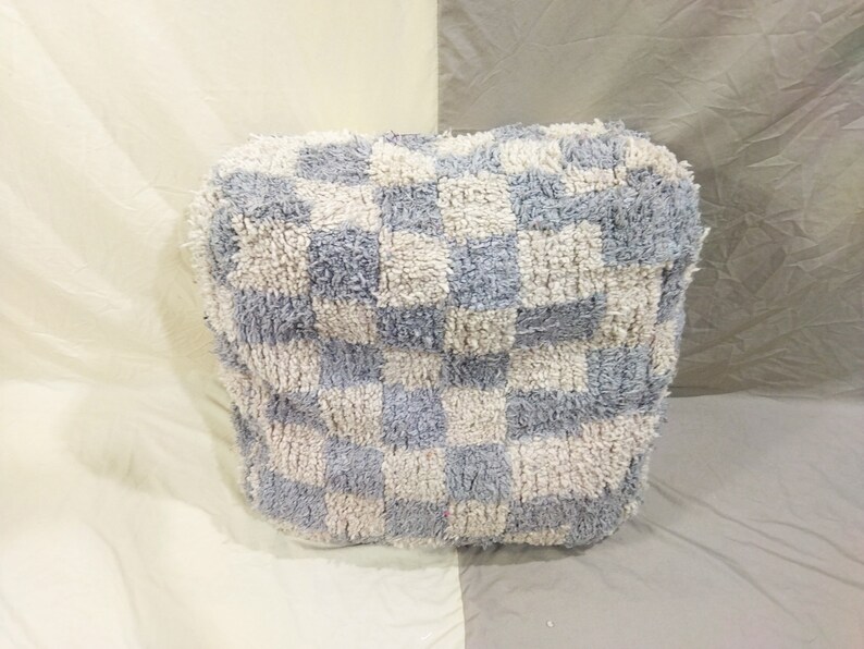 Unique Checkered Wool Pouf ,Gray Wool pouf ,Handmade Checkered Rugs ,Unique Bohemian Sofa ,vintage Pouf Beniourain Wool Pouf old Pouf . zdjęcie 3