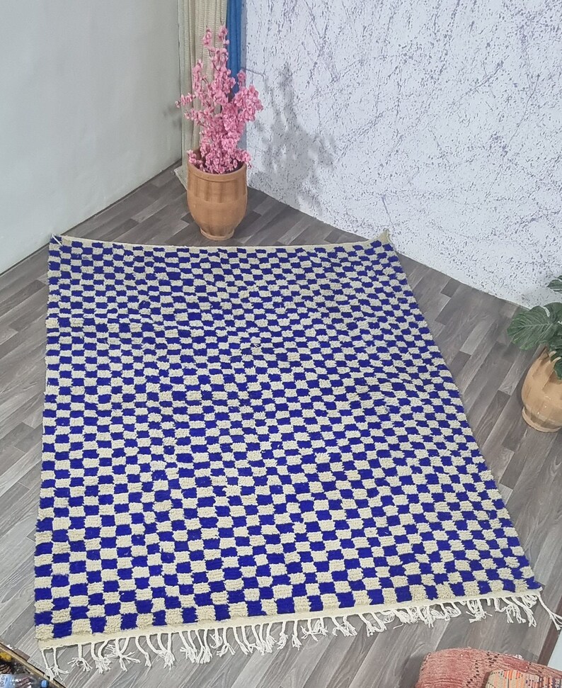 UNIQUE BENIOURAIN RUG, Moroccan Rug Hand Knotted blue and White
