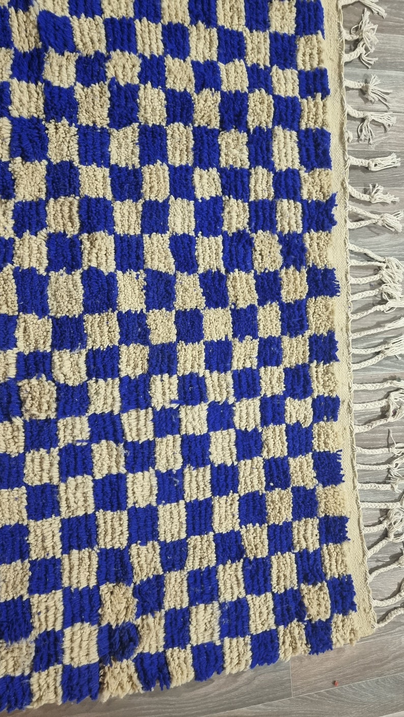UNIQUE BENIOURAIN RUG, Moroccan Rug Hand Knotted blue and White