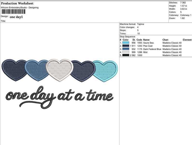 K&ouml;nnte beinhalten: Ein Stickdesign mit f&uuml;nf Herzformen in Blau- und Wei&szlig;t&ouml;nen, mit dem Schriftzug &bdquo;one day at a time&ldquo; in einer Schreibschrift. Das Design ist f&uuml;r die Maschinenstickerei bestimmt.