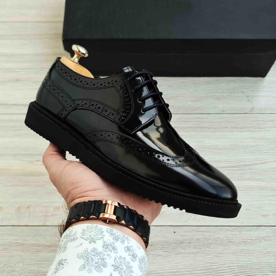 chinese dress ladies Mens Casual Black Sneakers | Everyday Style main image 1