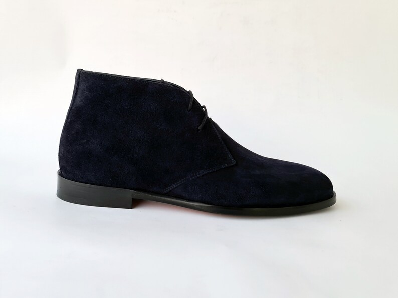 mens navy chukka boots
