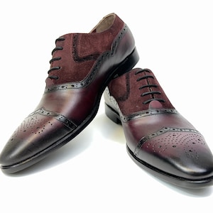 Handgefertigter weinroter Lederkleidschuh: Herrenschuhe mit Flügelspitze Bild 1