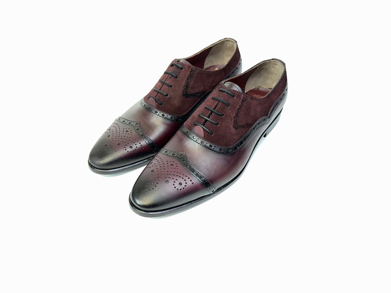 Handgefertigter weinroter Lederkleidschuh: Herrenschuhe mit Flügelspitze Bild 9