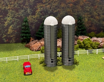 N Scale Farm Silo Set