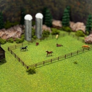 N scale pasture/farm fence Green or Wooden