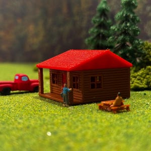 N Scale Rustic Cabin Set