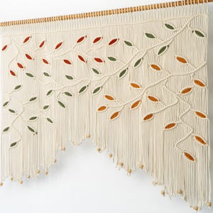 Cortina de macramé estilo bohemio para ventana, tapiz de hojas de algodón hecho a mano en tres colores.