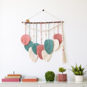 Macrame Leaf Wall Hanging: Boho Living Room Decor