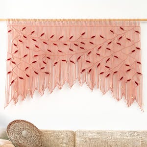 Cortina de macramê feita à mão: cobertura de janela estilo boho com desenho de folhas