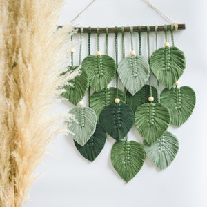Macrame Leaf Wall Hanging: Green Boho Decor