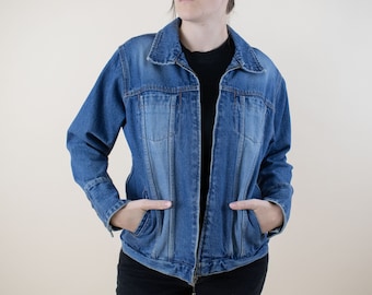 90s Bill Blass Denim Jacket (XL) - Medium Wash Trucker Style Jacket by Bill Blass Jeans - 44" B