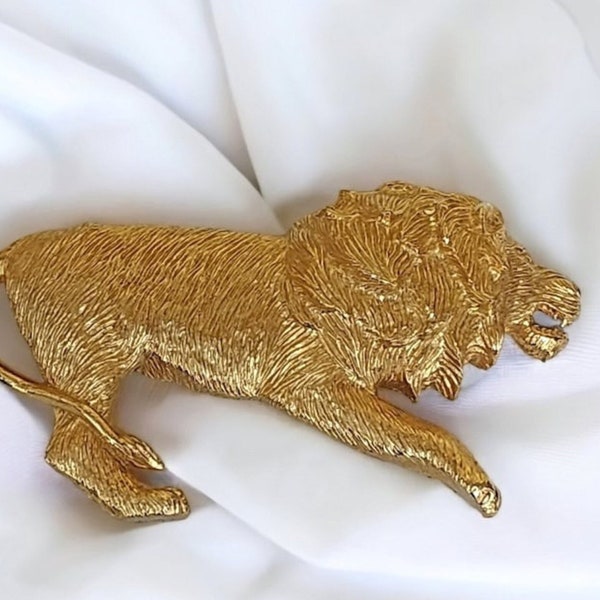 Large Rare ACCESSOCRAFT NYC Signed Lion Gold Plated Vintage Heavy Belt Buckle