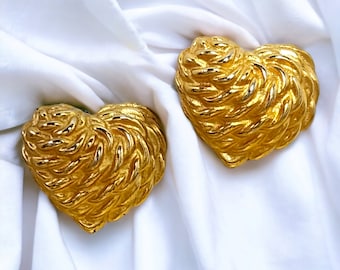 Beautiful Textured Heart Domed Gold Plated Clip On Vintage Earrings