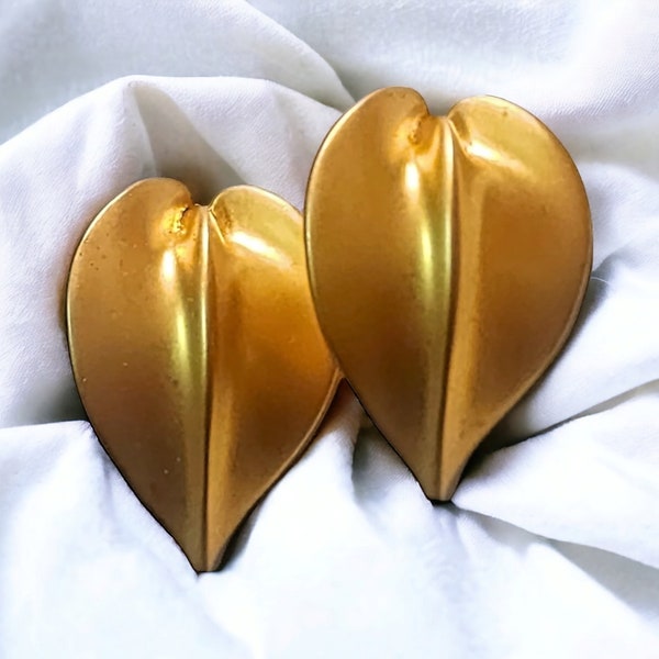 Large Curve Leaf Gold-Plated Clip-on Earrings