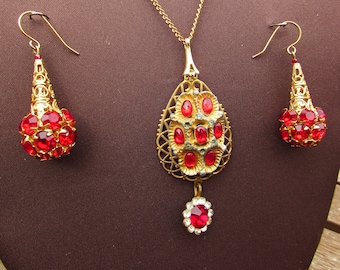 Red and Gold Jubilee Set