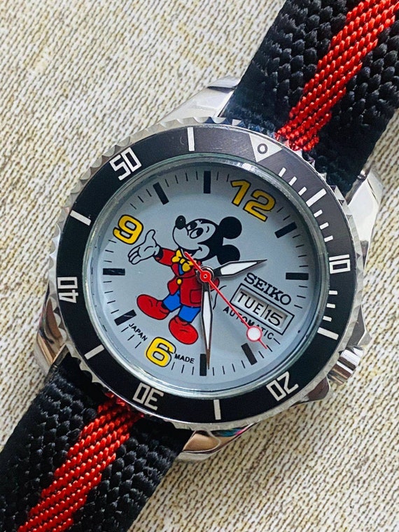 Mickey Mouse Seiko 5 8200 Automatic Day/date 17 Jewels Water - Etsy