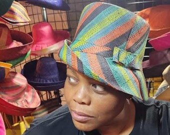 Handwoven Madagascar Raffia Cloche Hat: Bell Shaped Bucket  display picture 1