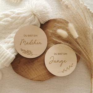 Holzschild Du bist ein Junge/Mädchen, Geschenk zur Geburt, Meilensteinkarte, Babyparty,