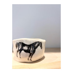 Horse small cafe au lait