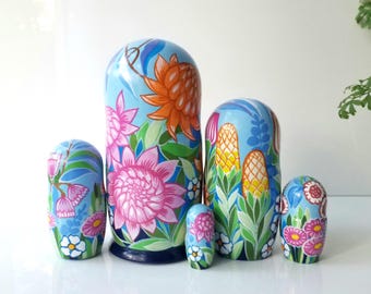 Floral Matryoshka Nesting Dolls: Hand-Painted Botanical Decor, 5 Piece Set