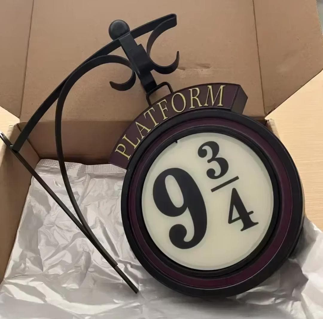 Spoontiques Harry Potter Platform 9 3/4 Desk Sign - 7.75" Resin Decorative Sign For Desk Or Shelf