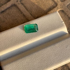 Natural Emerald Cut Emerald Certified Emerald Octagon Vivid Green Emerald Loose Emerald 8.3*5.3 MM Emerald Cut For Ring Amd Jewellery 1.2 CT