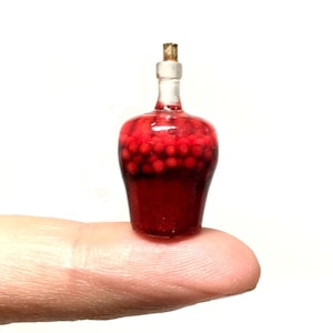 Puppenhaus Miniatur 1:12 Kirschsaft ,Flasche mit Kirschen,Kirschenlikör