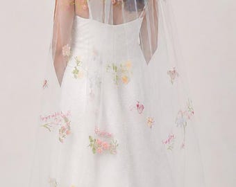 Velo de novia floral bordado: Velo de novia estilo bohemio "Jardín Secreto"