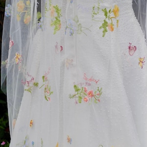 Flower Wedding Veil,Boho Bridal Veil,Wildflower Veil,Embroidered Floral Veil,Garden Veil Cape,Chapel Cathedral Veil,Unique Veil