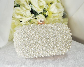 Handmade Pearl Clutch Bag: Elegant Bridal Wedding Purse