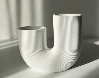 U Vase - grooved - for dried flowers and cut flowers