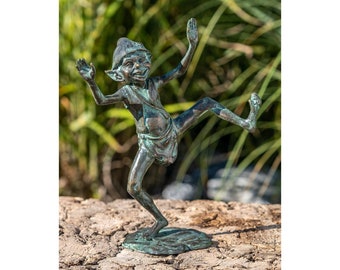 Bronze sculpture of an elf dancing | 24x9x19 cm | Classic bronze figure, handcrafted | Garden sculpture | High-quality craftsmanship