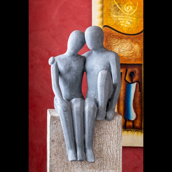 Sculpture / figure moderne en grès coulé | Couple assis | Décoration moderne