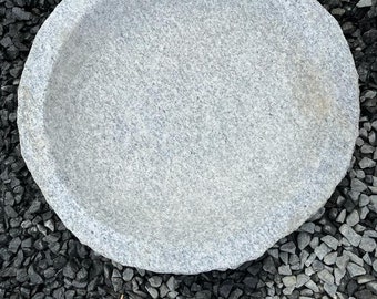 Bain d'oiseaux en pierre de granit rond | Abreuvoir pour oiseaux en pierre massive | Décoration de jardin élégante | Diamètre : 30 cm