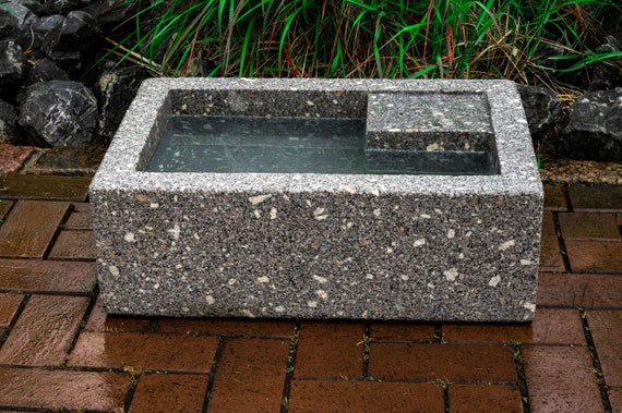 Granit-Stein Vogeltränke | II. Wahl | 60x40x20 cm | Trinkbecken Tränke für Vögel aus massivem Stein |Stilvolle Garten-Dekoration
