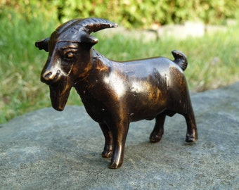 IDYL Bronze-Skulptur Geisbock stehend