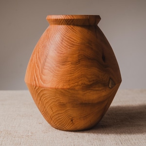 VASE made of IF, handmade woodcraft, woodturning, unique piece, handmade, France, Moodwood