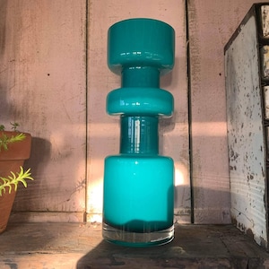 Jimenez style / MIDCENTURY GLASS VASE / Mcm style Vase Aqua Vintage Interiors Scandi Interiors Modern Design Riihimak Vase