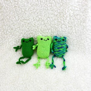 Gehaakte knuffelkikker met lange poten (Leggy Frog)