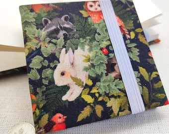 Mini album per acquerelli a tema bosco – 7 x 7 cm, taccuino tascabile fatto a mano