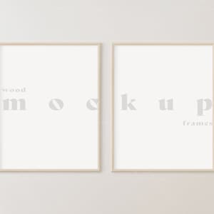 8x10 houten frame mockup set van 2, minimalistische houten frame mockup, poster mockup, 8x10 eenvoudige verticale frame sjabloon, PSD Smart Object mockup