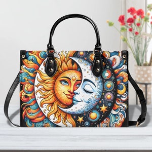 Bolso de mano Cosmic Embrace. Bolso celestial, bolso de mano de piel sintética resistente al agua, asa superior de piel vegana, bandolera, bolso de hombro. Bolso Sun&Moon
