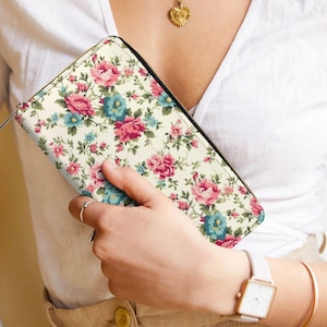 Blossom Breeze Brieftasche aus veganem Leder. Handtasche. Geschenk für sie. Leder Reißverschluss Geldbörse. Leder Geldbörse. Ästhetisch. Kartenhalter.