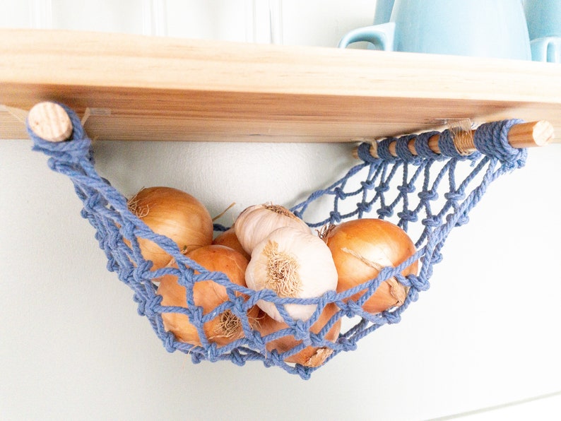 Fruit Hammock en Macrame for Under Kitchen Cabinet, Space Saver Storage for Vans, Gift for Mom image 1