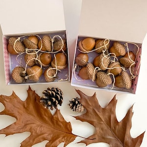 Natural Acorn Garland, Christmas Fireplace Garland with Real Natural Acorn Decor image 4