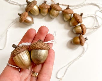 10 naturalnych złotych ozdób z frędzlami – rustykalne i eleganckie ozdoby na choinkę