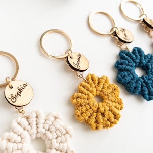 Personalized Macrame Keychains for Party Favors, Unique Macrame Wedding Favors